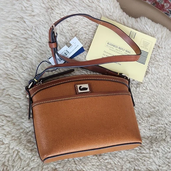 NWT Dooney & Bourke Domed Camden Saffiano Leather Shoulder Bag 🤎🧡🎁